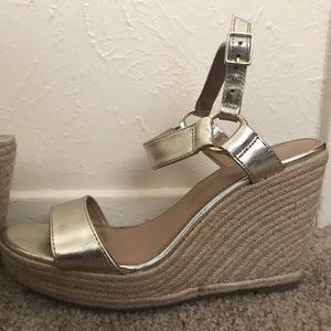 Metallic gold and woven wedges